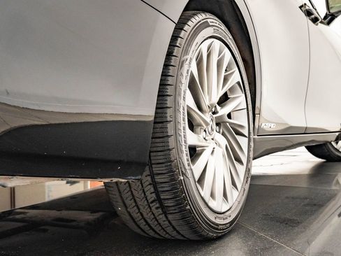 Used 2019 Lexus ES 300h FWD image 53