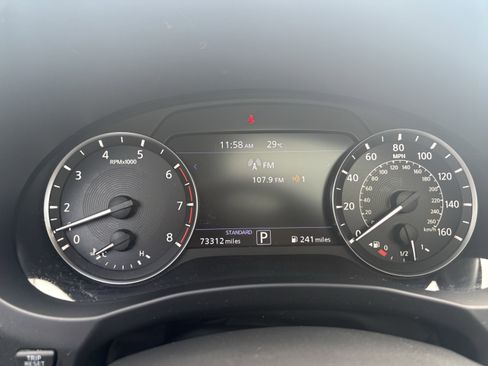 Used 2021 INFINITI QX50 Luxe FWD image 11