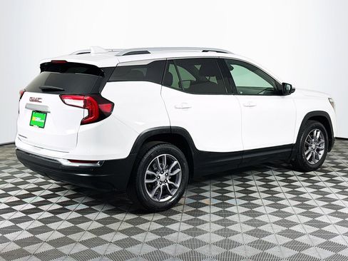 Used 2023 GMC Terrain SLT image 10