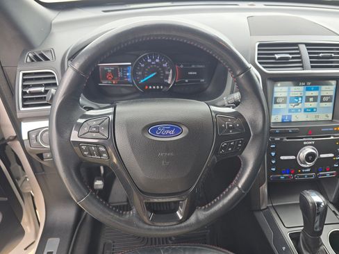Used 2018 Ford Explorer Sport w/ Equipment Group 401A image 15