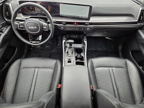 Certified 2025 Kia Sorento S w/ Panoramic Sunroof Package FWD image 5
