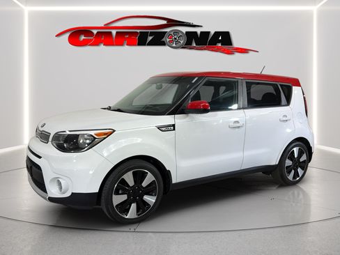 Used 2017 Kia Soul + w/ Designer's Package FWD image 5