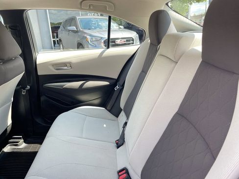Used 2020 Toyota Corolla LE FWD image 9