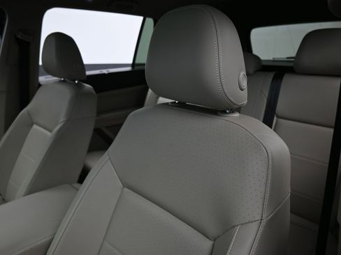 Used 2023 Volkswagen Atlas SEL R-Line image 17