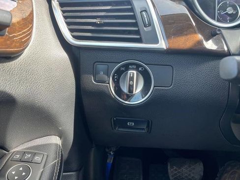 Used 2013 Mercedes-Benz GL 450 4MATIC w/ Premium 1 Pkg image 36