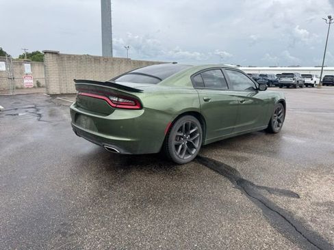 Used 2021 Dodge Charger SXT w/ Blacktop Package RWD image 7