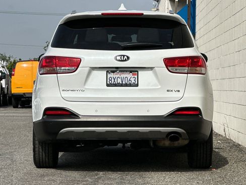 Used 2017 Kia Sorento EX w/ EX V6 Premium Package image 5