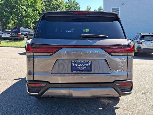 Used 2024 Lexus LX 600 4WD w/ Interior Upgrade Package image 5