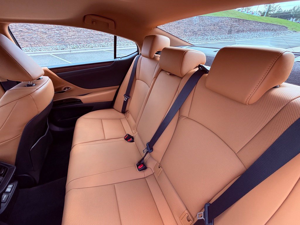 Certified 2024 Lexus ES 350 w/ Premium Package FWD image 14