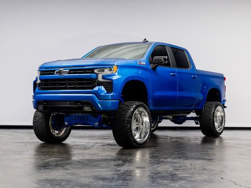 Used 2023 Chevrolet Silverado 1500 RST AWD/4WD image 7