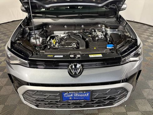 New 2025 Volkswagen Taos SE image 22