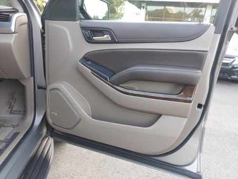 Used 2018 Chevrolet Tahoe LT w/ Luxury Package image 14