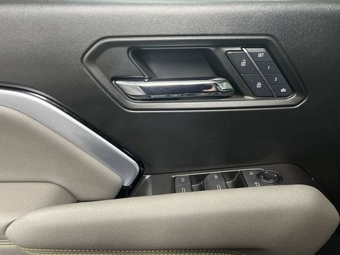 Certified 2024 Chevrolet Colorado ZR2 w/ ZR2 Convenience Package III AWD/4WD image 23
