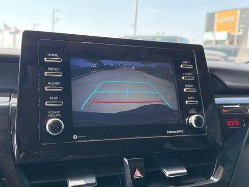 Used 2021 Toyota Camry SE FWD image 22