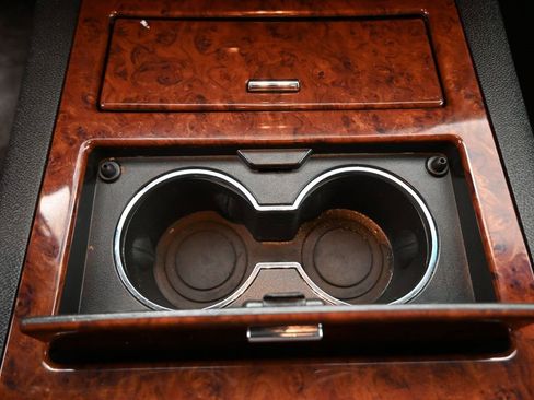 Used 2013 Chevrolet Avalanche LTZ image 4