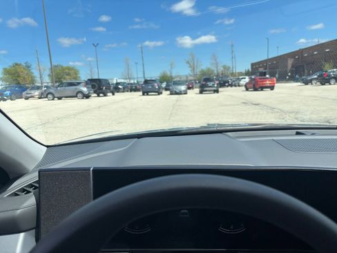 Used 2025 Hyundai Sonata SEL FWD image 33