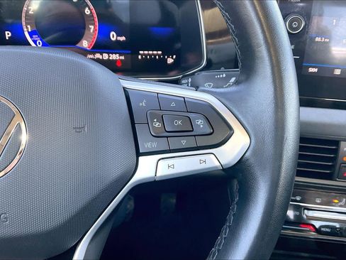 Used 2025 Volkswagen Jetta SE image 25