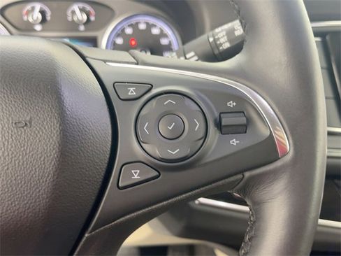 Used 2018 Buick Enclave Premium image 18