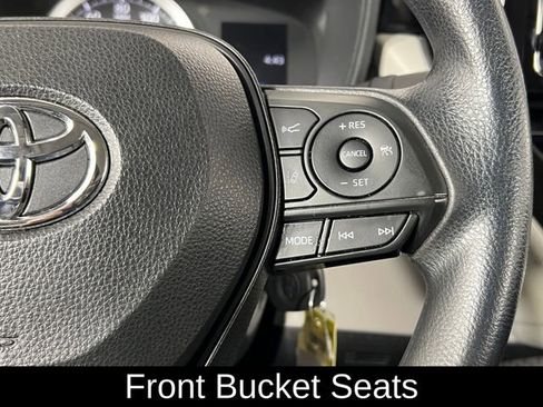 Used 2021 Toyota Corolla LE image 10
