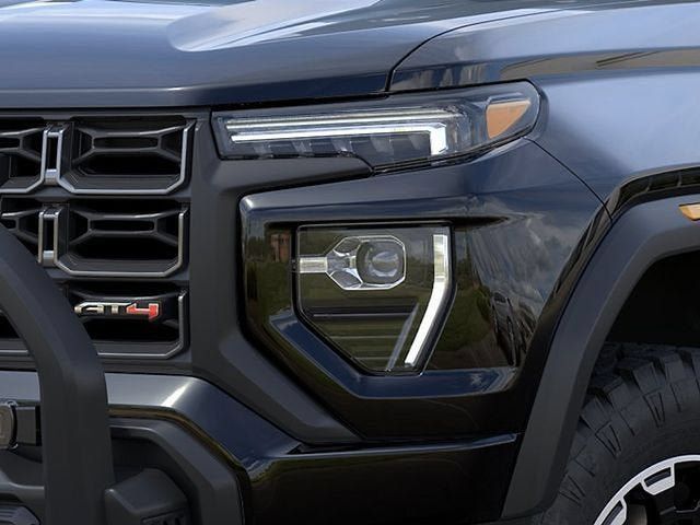 New 2026 GMC Canyon AT4 w/ Off-Road Front Bumper Package AWD/4WD image 10