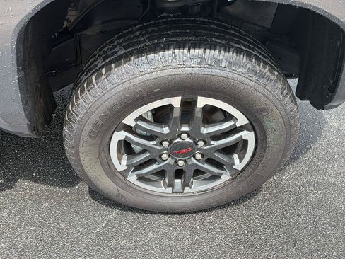 Used 2025 Toyota Tacoma TRD Sport RWD image 38
