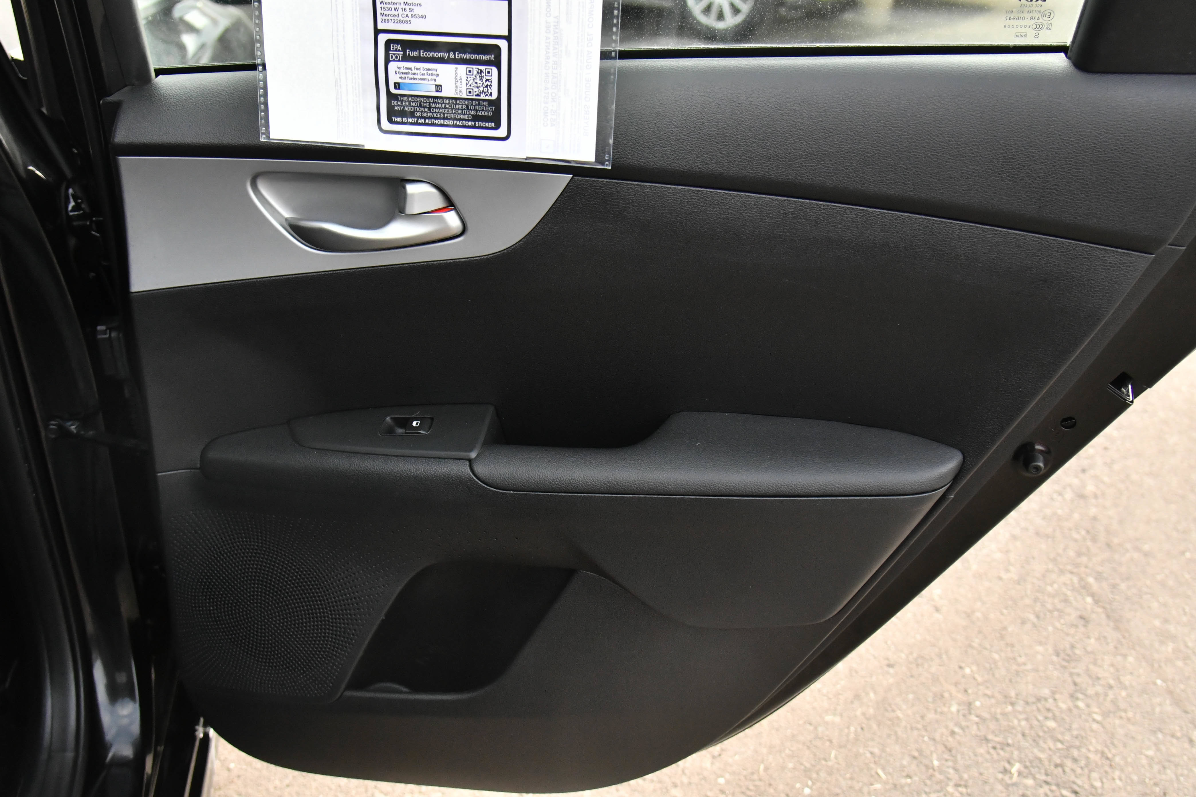 Used 2024 Kia Forte LXS FWD image 32