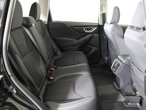 Used 2024 Subaru Forester Premium image 37