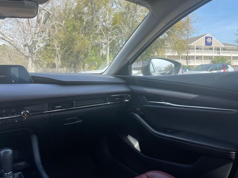 Used 2025 MAZDA MAZDA3 s image 34