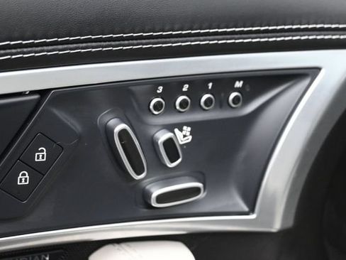 Used 2023 Jaguar F-TYPE R-Dynamic AWD/4WD image 19