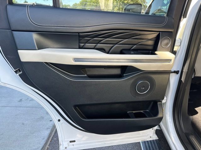 Used 2020 Ford Expedition Platinum AWD/4WD image 21