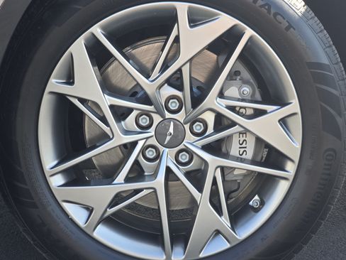 Used 2025 Genesis GV70 2.5T AWD/4WD image 15