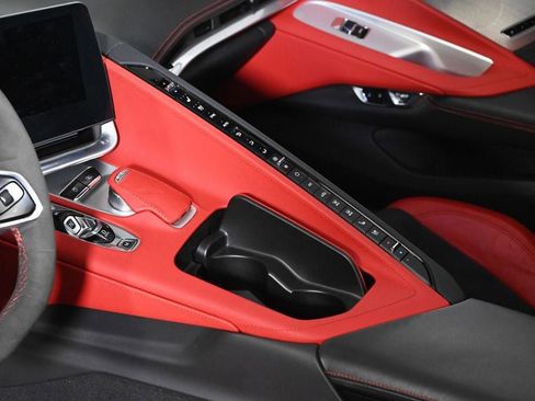 Used 2021 Chevrolet Corvette Stingray Preferred Conv w/ Z51 Performance Package RWD image 14