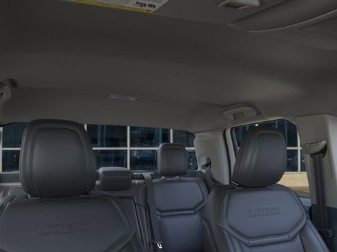 New 2026 Ford Maverick Lobo AWD/4WD image 12