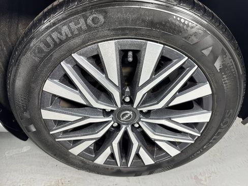 Certified 2024 Nissan Altima 2.5 SV FWD image 5