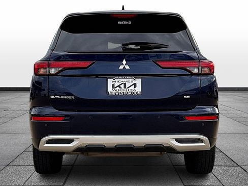 Used 2024 Mitsubishi Outlander SE Black Edition image 4
