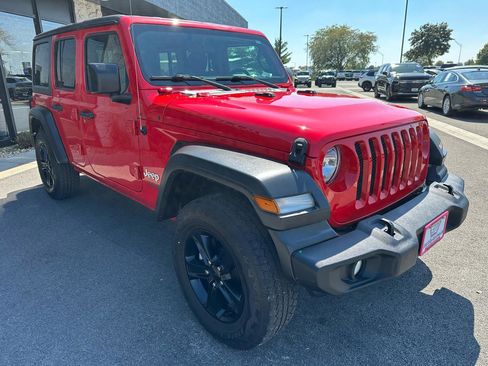 Used 2018 Jeep Wrangler Unlimited Sport S image 9