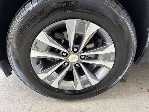 Used 2025 Chevrolet Equinox LT AWD/4WD image 30