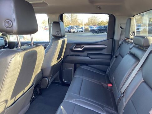 Used 2023 GMC Sierra 1500 SLT image 9