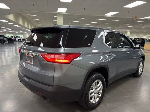 Used 2021 Chevrolet Traverse LS FWD image 7