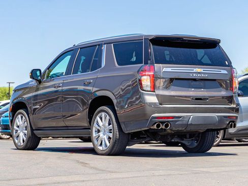 Used 2021 Chevrolet Tahoe High Country w/ Premium Package AWD/4WD image 3