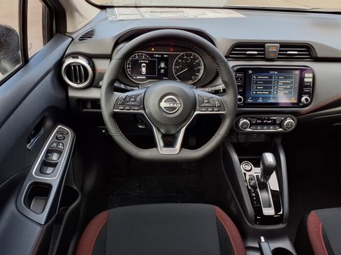 New 2025 Nissan Versa SR w/ Trunk Package image 13