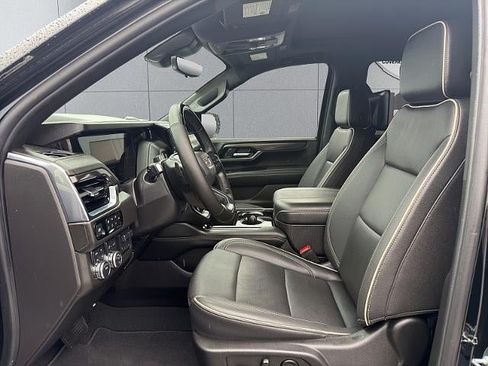 Used 2025 GMC Yukon Elevation w/ Elevation Premium Package AWD/4WD image 25