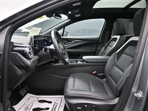 Used 2024 Chevrolet Blazer EV LT AWD/4WD image 9