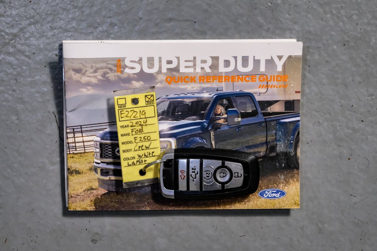 Used 2024 Ford F250 Lariat w/ Sport Appearance Package AWD/4WD image 59