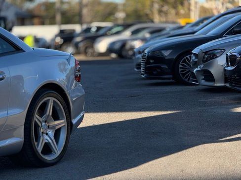 Used 2009 Mercedes-Benz SL 550 image 2