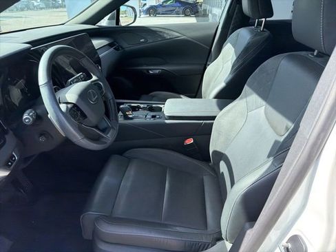 Used 2024 Lexus RX 350 image 8