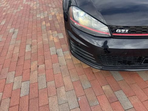 Used 2015 Volkswagen GTI 4-Door FWD image 21