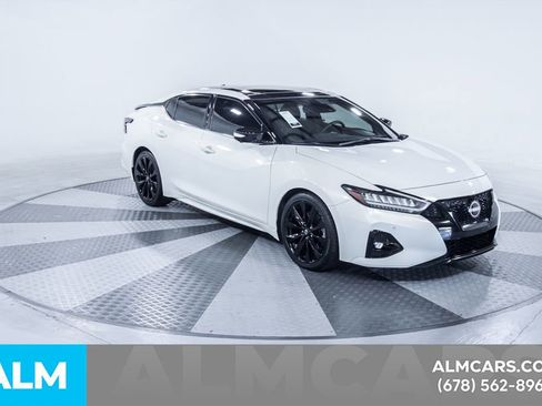 Used 2023 Nissan Maxima SR w/ Sport Mat Group FWD image 14
