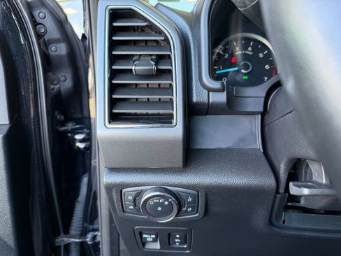 Used 2019 Ford F150 XLT w/ Equipment Group 302A Luxury AWD/4WD image 26