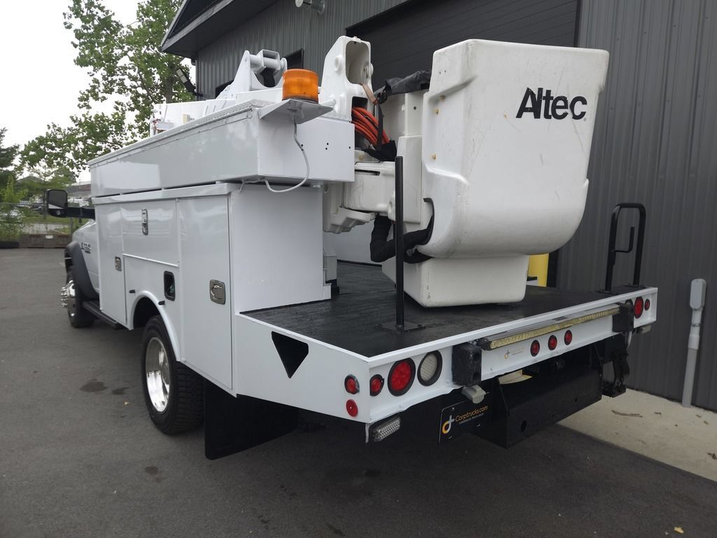Used 2015 RAM 5500 Tradesman w/ Ambulance Prep Group RWD image 4